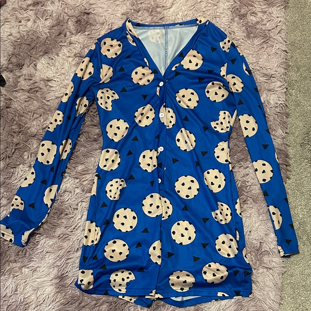 SHEIN Blue Cookie Print onesie
